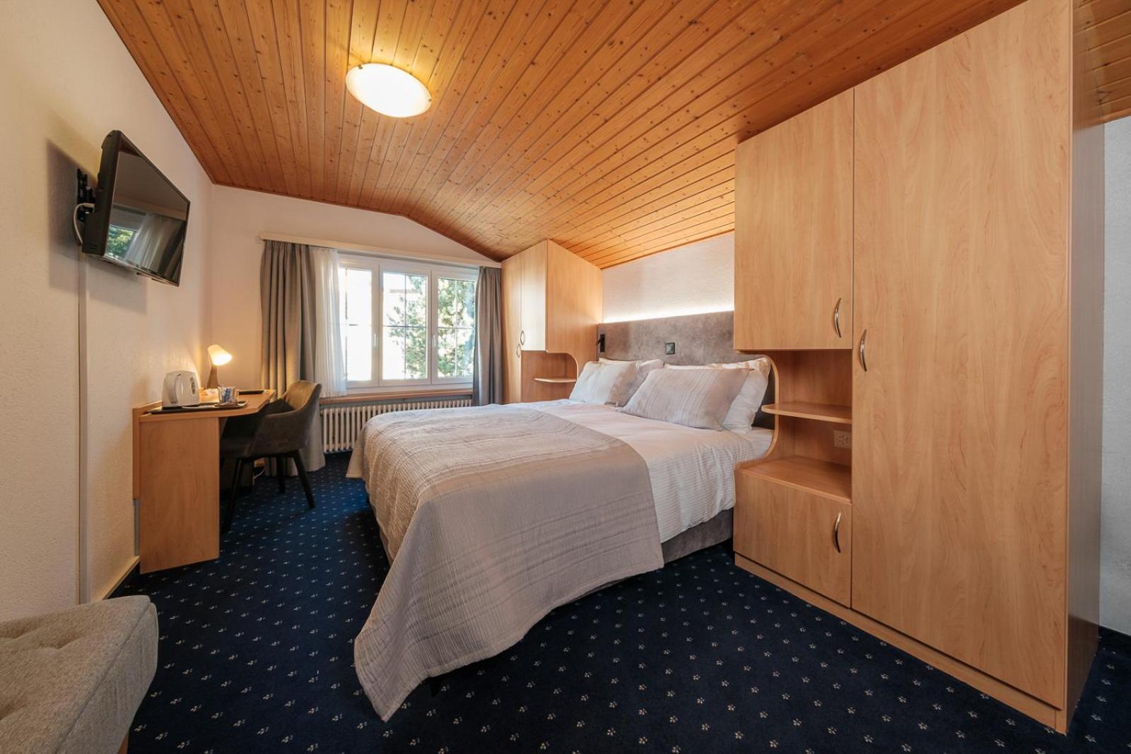 Hotel Buenda Давос Екстериор снимка