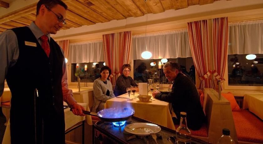 Hotel Buenda Давос Екстериор снимка